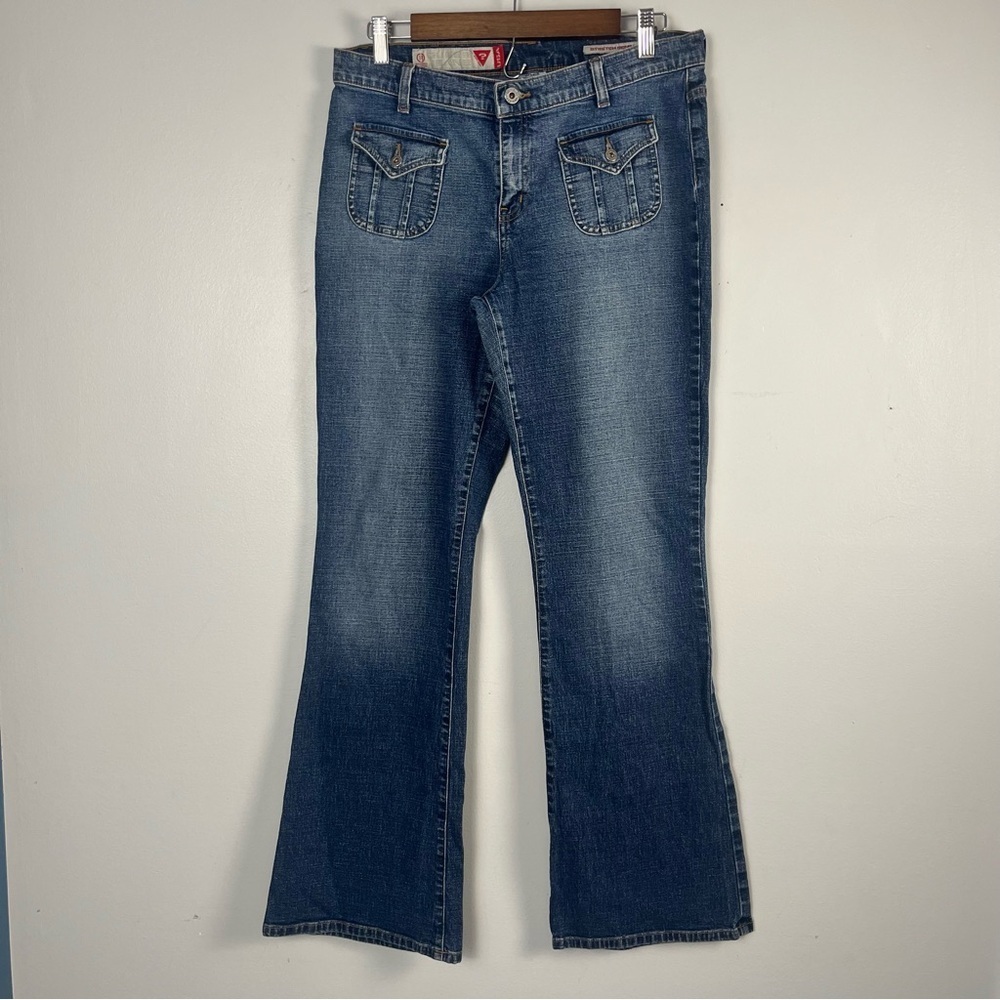 Y2k front pockets Guess jeans flare size 32 stretch denim